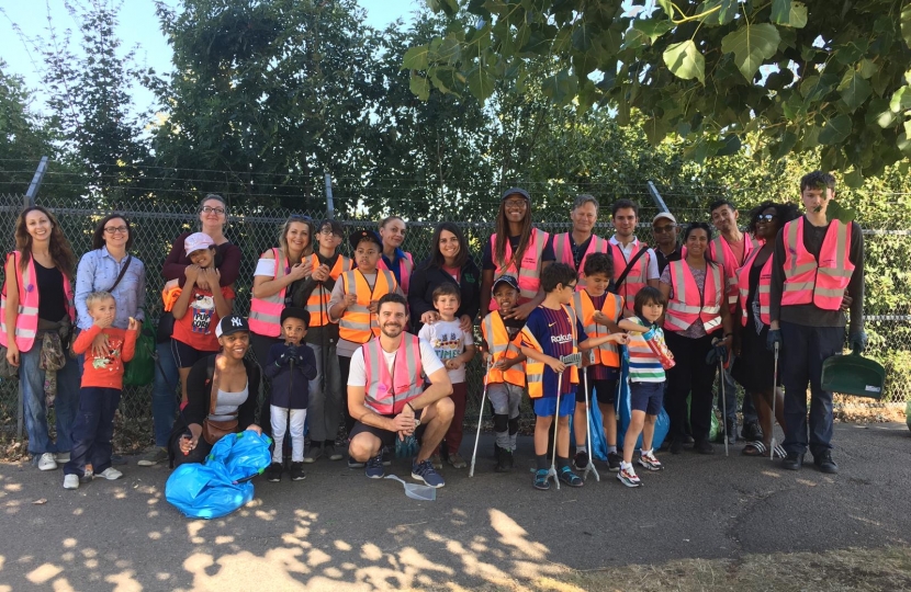 Matthew Offord MP and the Colindale Litter Pickers Association