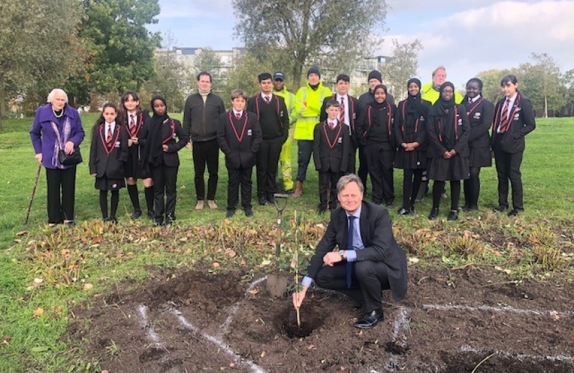 Matthew, Friends of Heybourne Park, local residents and Saracens students in Colindale