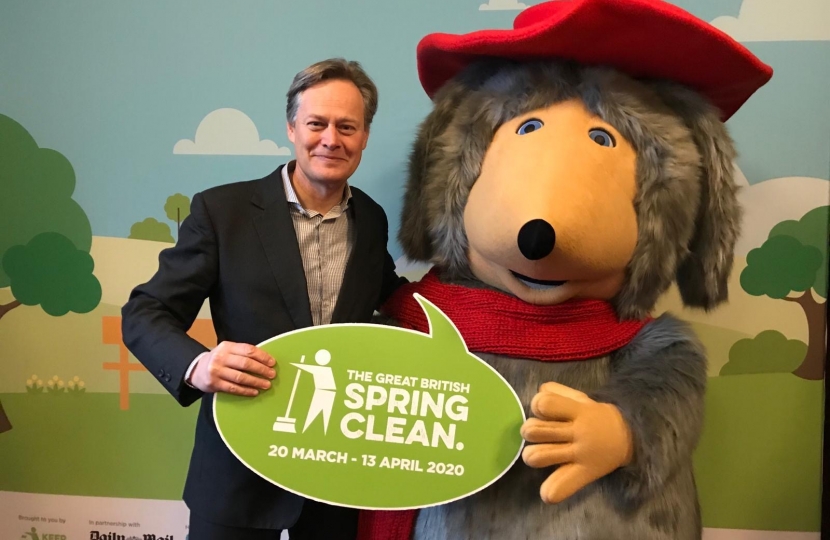 Matthew Offord MP at the Clean Up Britain campaign in Parliament 