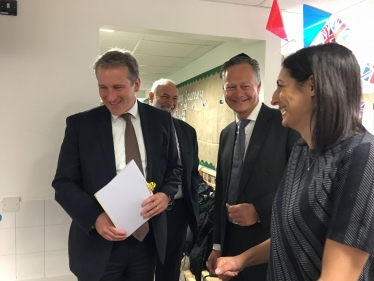 Matthew Offord MP with Damian Hinds and teachers at Etz Chaim 