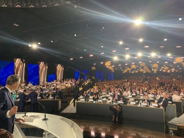 Matthew Offord addressing the rally in Albania